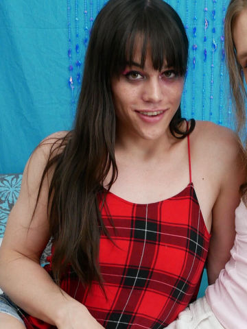Nyxi Leon (she)